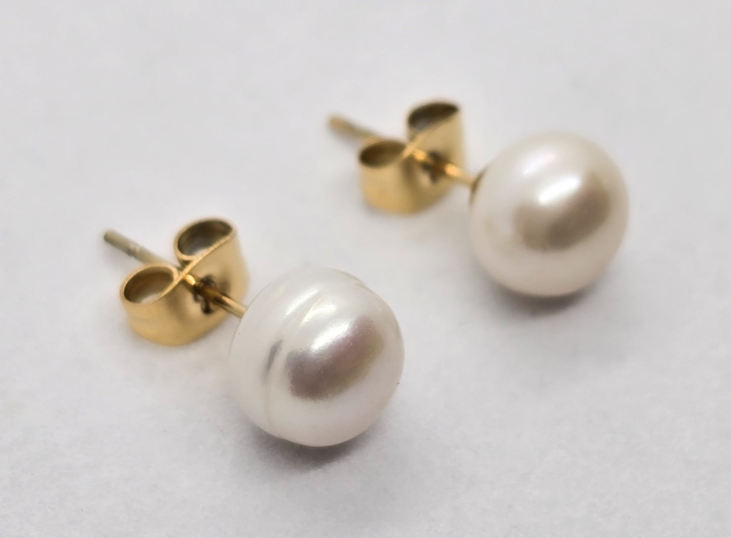BROQUEL PERLA DE RIO 10MM; TONO DORADO