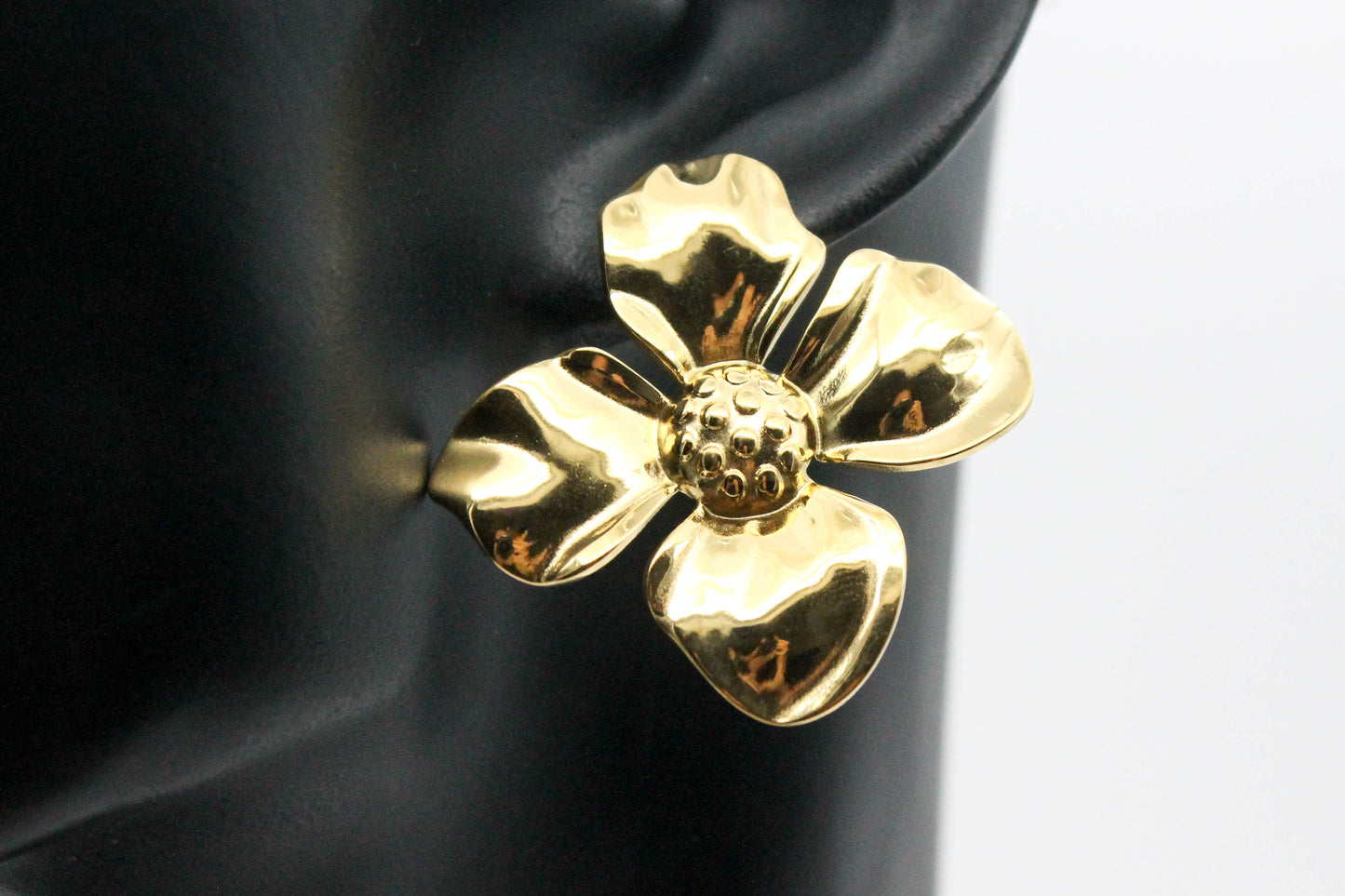 ARETES FLOR MAXI 40MM; TONO DORADO*