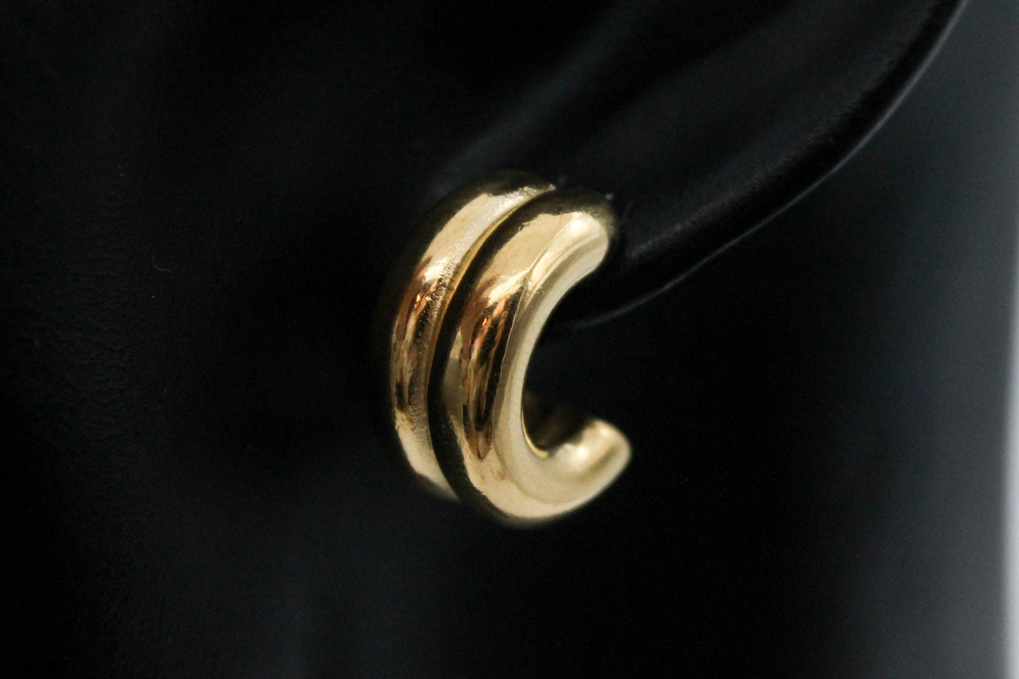 MEDIA ARRACADA DOBLE TUBULAR 20MM; 10MM DE GROSOR SOLIDA; TONO DORADO