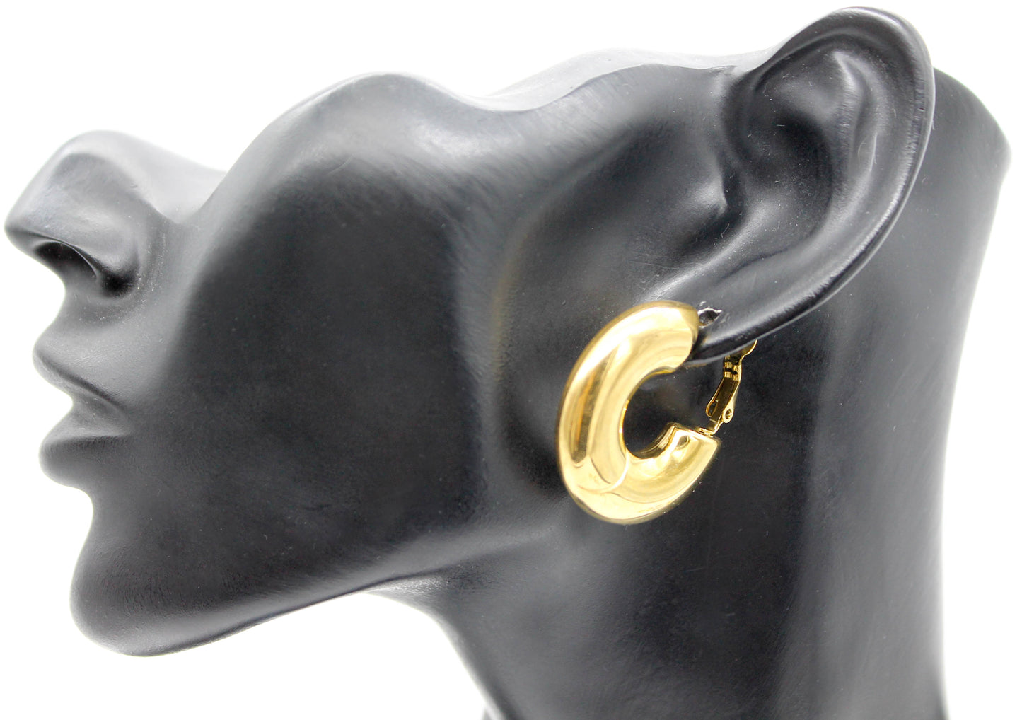 ARRACADAS PLANAS LINEA AL CENTRO 31MM; TONO DORADO