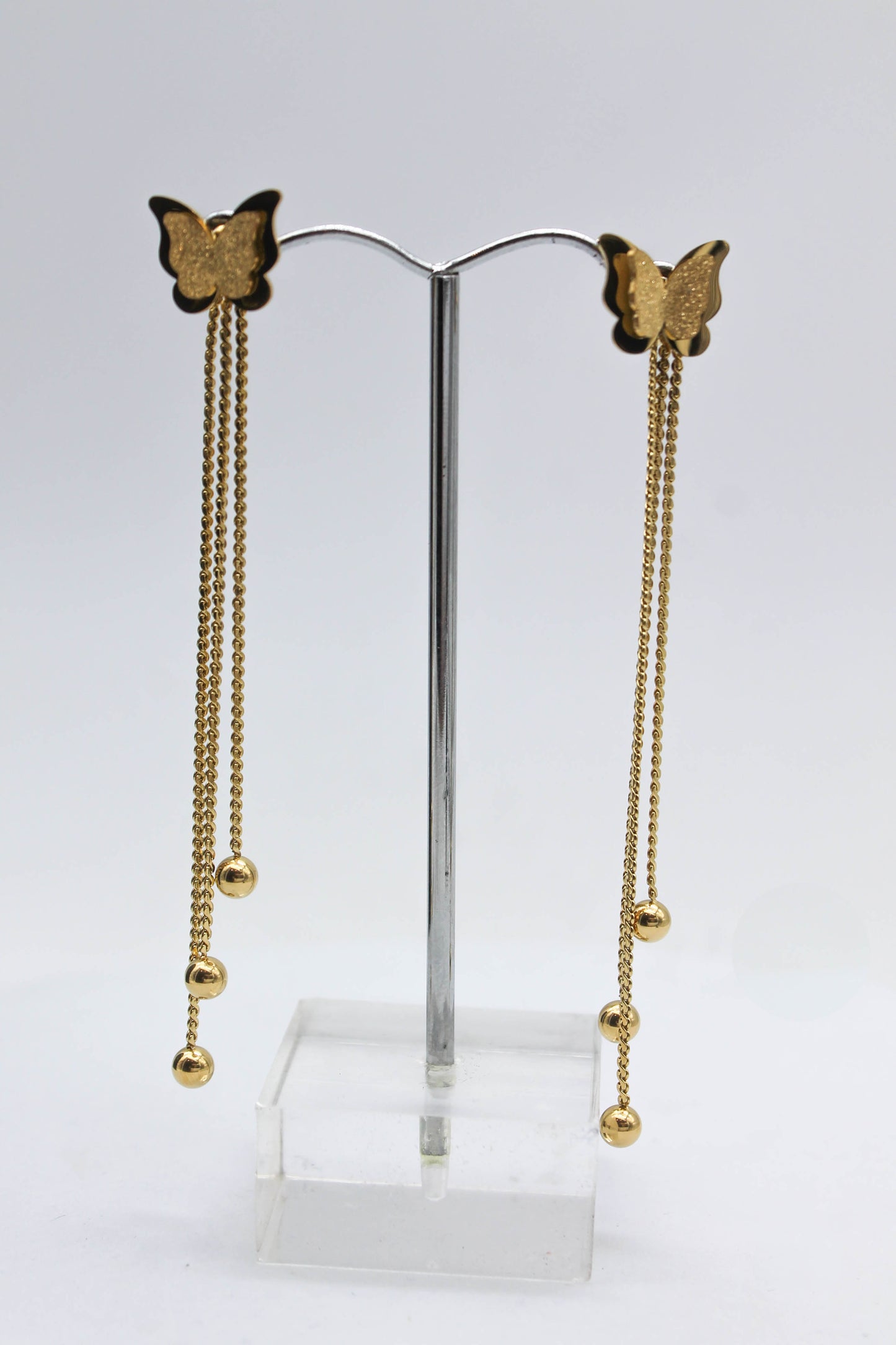ARETES MARIPOSA AZUCARADA 10MM TRES TIRAS 7CMS; TONO DORADO