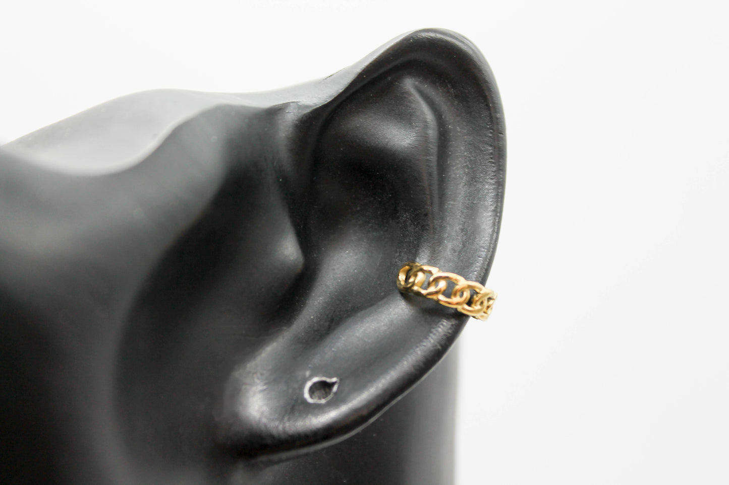 *EAR CUFF/ PIERNCIG FALSO/CONCIENCIAS ESLABON 4MM DE ANCHO , TONO DORADO*