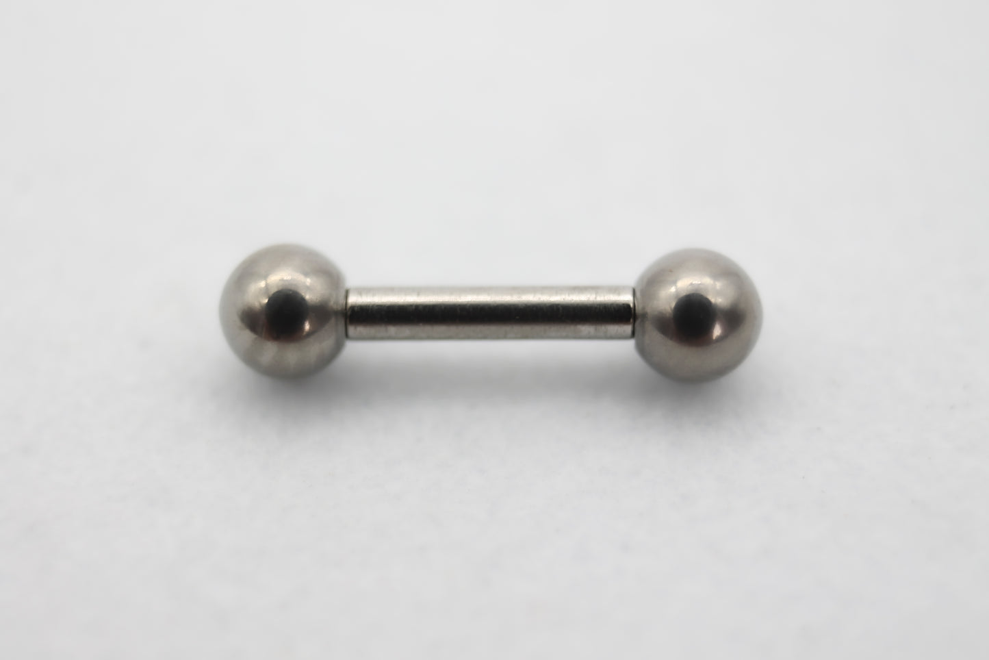 PIERCING ESFERA LISA 3MM POSTE TONO PLATEADO, TITANIO