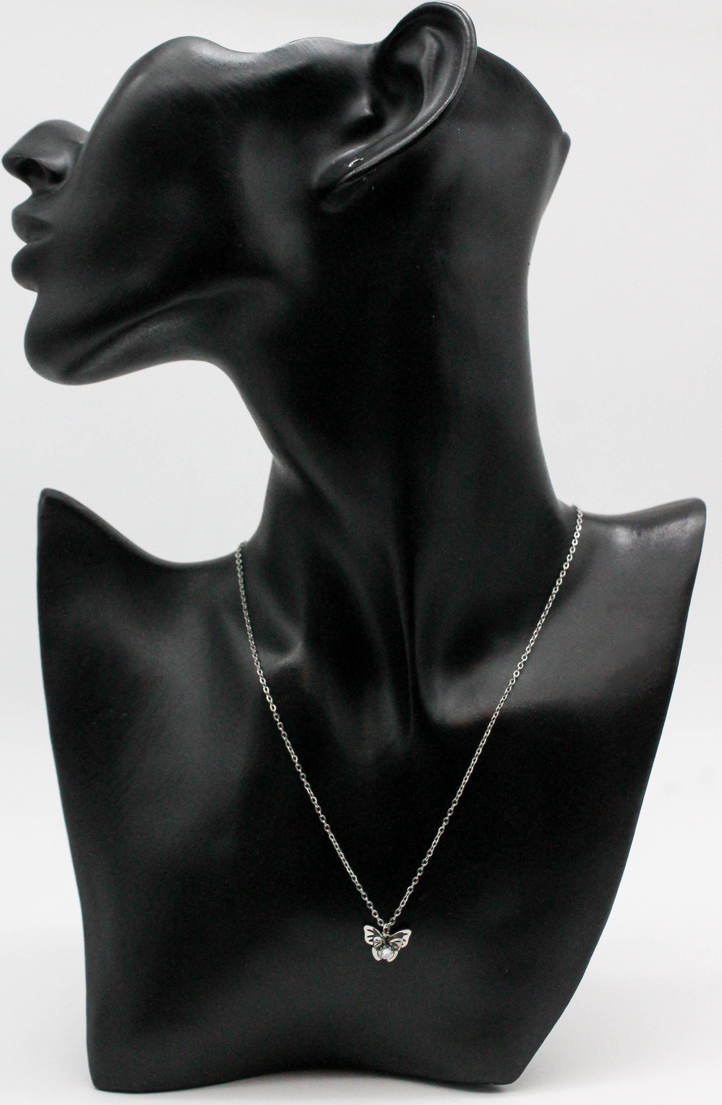 COLLAR MARIPOSA RESALTADA CIRCONIA AL CENTRO 10MM,40CM + EXTENSION 6CM; TONO PLATEADO