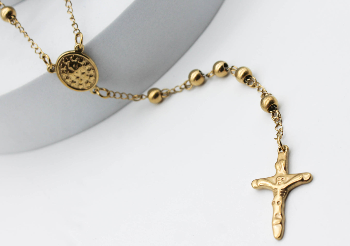 ROSARIO VIRGEN MILAGROSA, CRISTO, ESFERA 6MM, 88.5CM DE LARGO;TONO DORADO