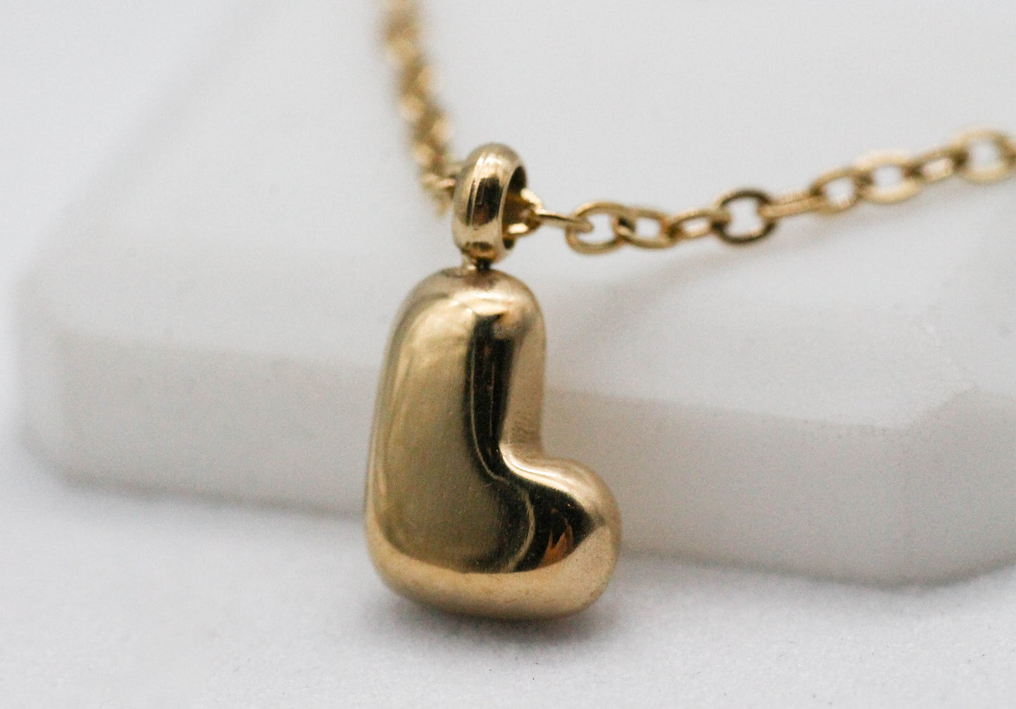 COLLAR INICIAL GLOBO MINI 8MM; TONO DORADO ¡Elige tu inicial!