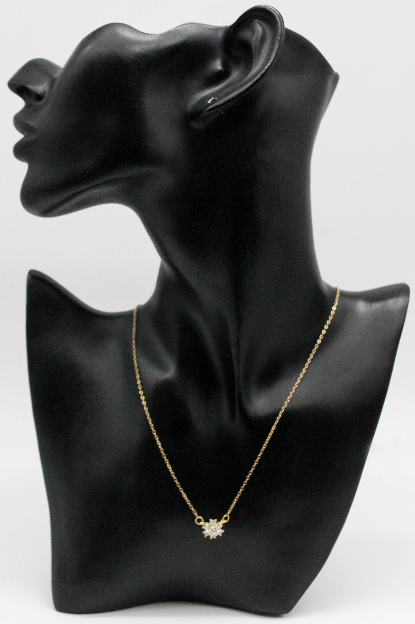 COLLAR FLOR 5 PETALOS CIRCONIAS 10MM DIJE ALEACION DE METAL , 40CM + EXTENSION 6CM; TONO DORADO