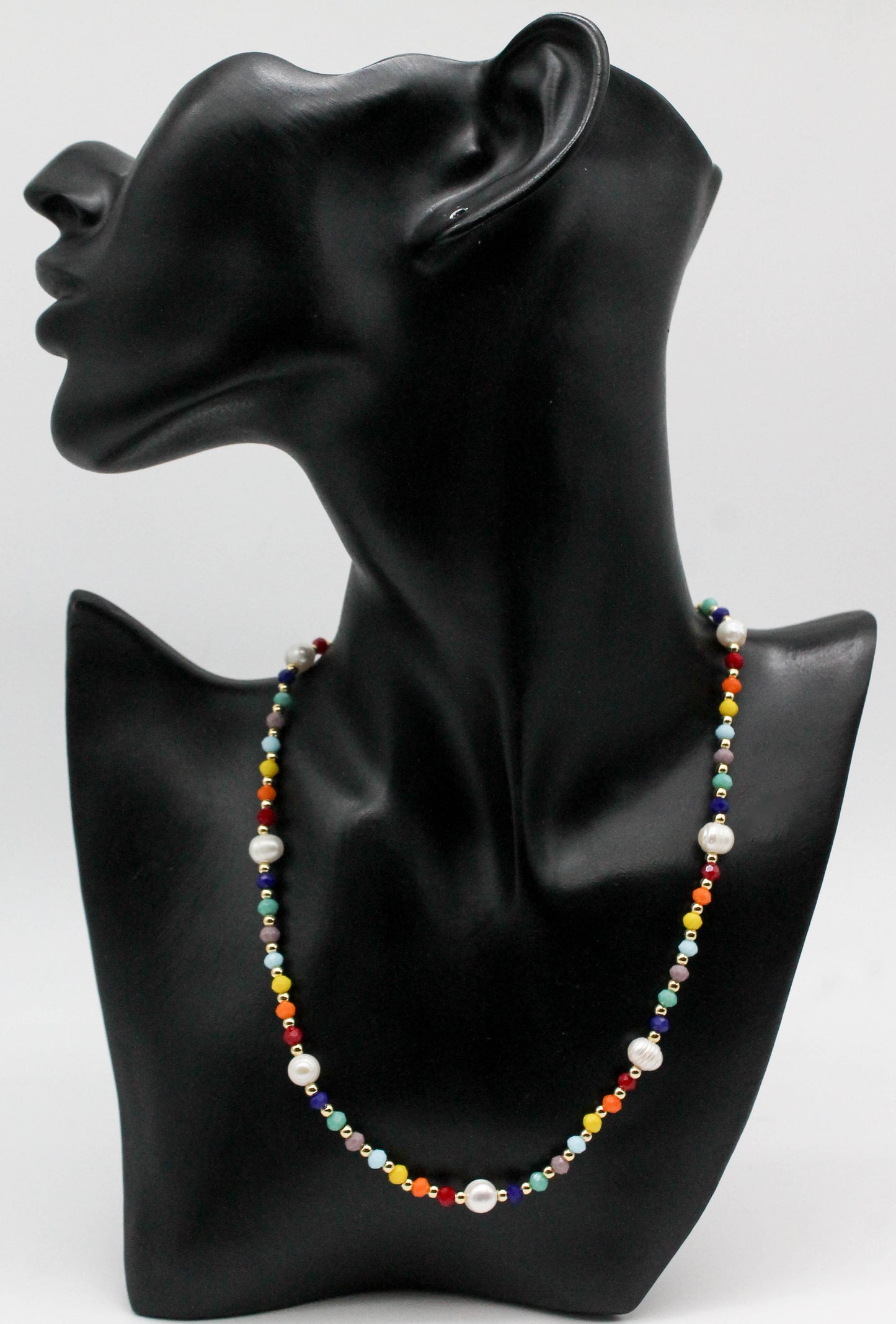 *COLLAR CRISTALES DE COLORES, 7 PERLAS DE RIO, ESFERAS DORADAS, 42CM + EXTENSION 5.5CM; TONO DORADO*