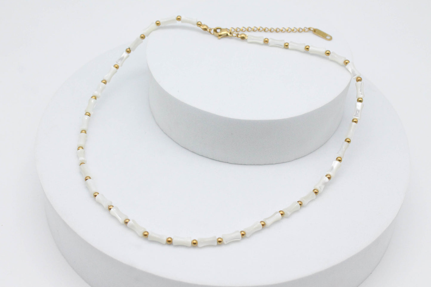 COLLAR MADRE PERLA 38.5CM ´EXTENSION 6CM; TONO DORADO
