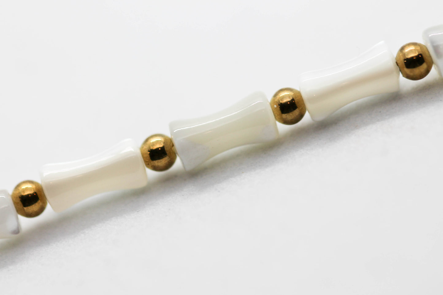COLLAR MADRE PERLA 38.5CM ´EXTENSION 6CM; TONO DORADO
