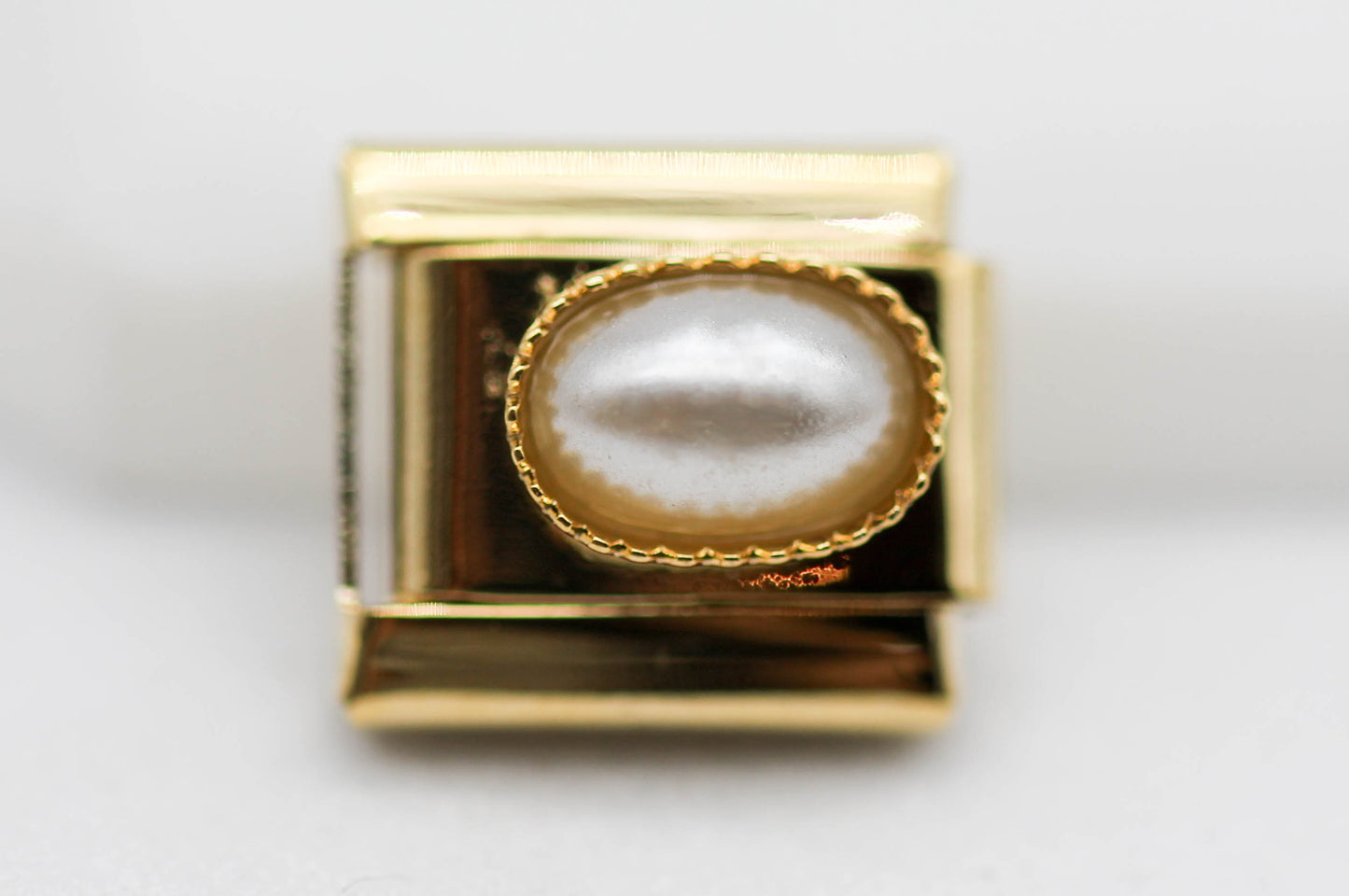 CHARM PERLA SINTETICA; PULSERA ITALIANA