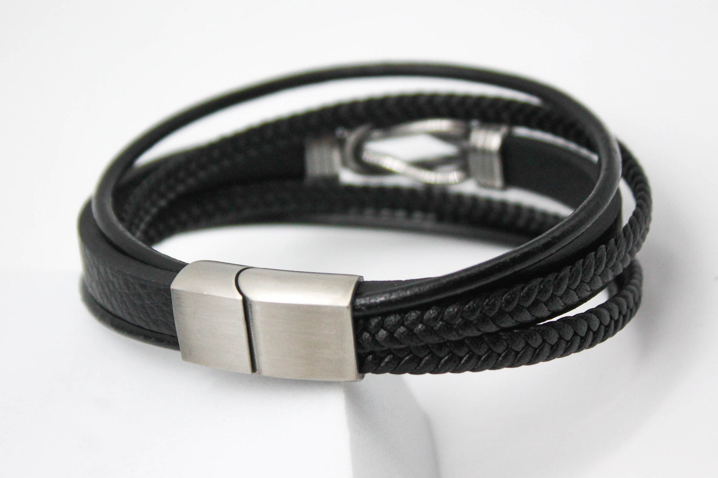 PULSERA CABALLERO PIEL NEGRA 5 EN 1 NUDO DE ACERO