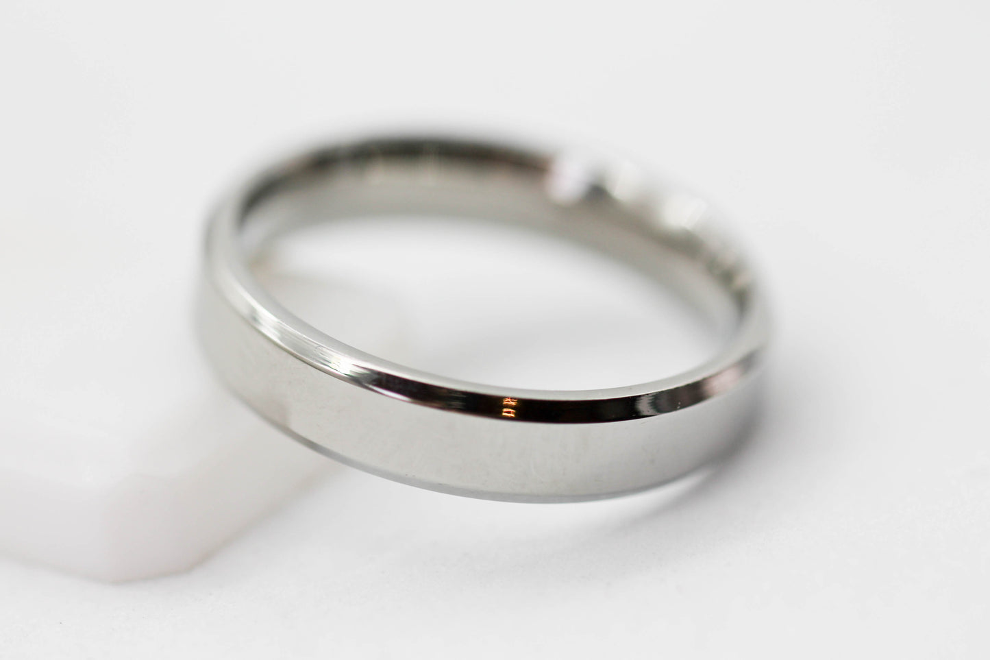 ANILLO ARGOLLA UNISEX PLANA 5MM FILOS PLANOS; TONO PLATEADO