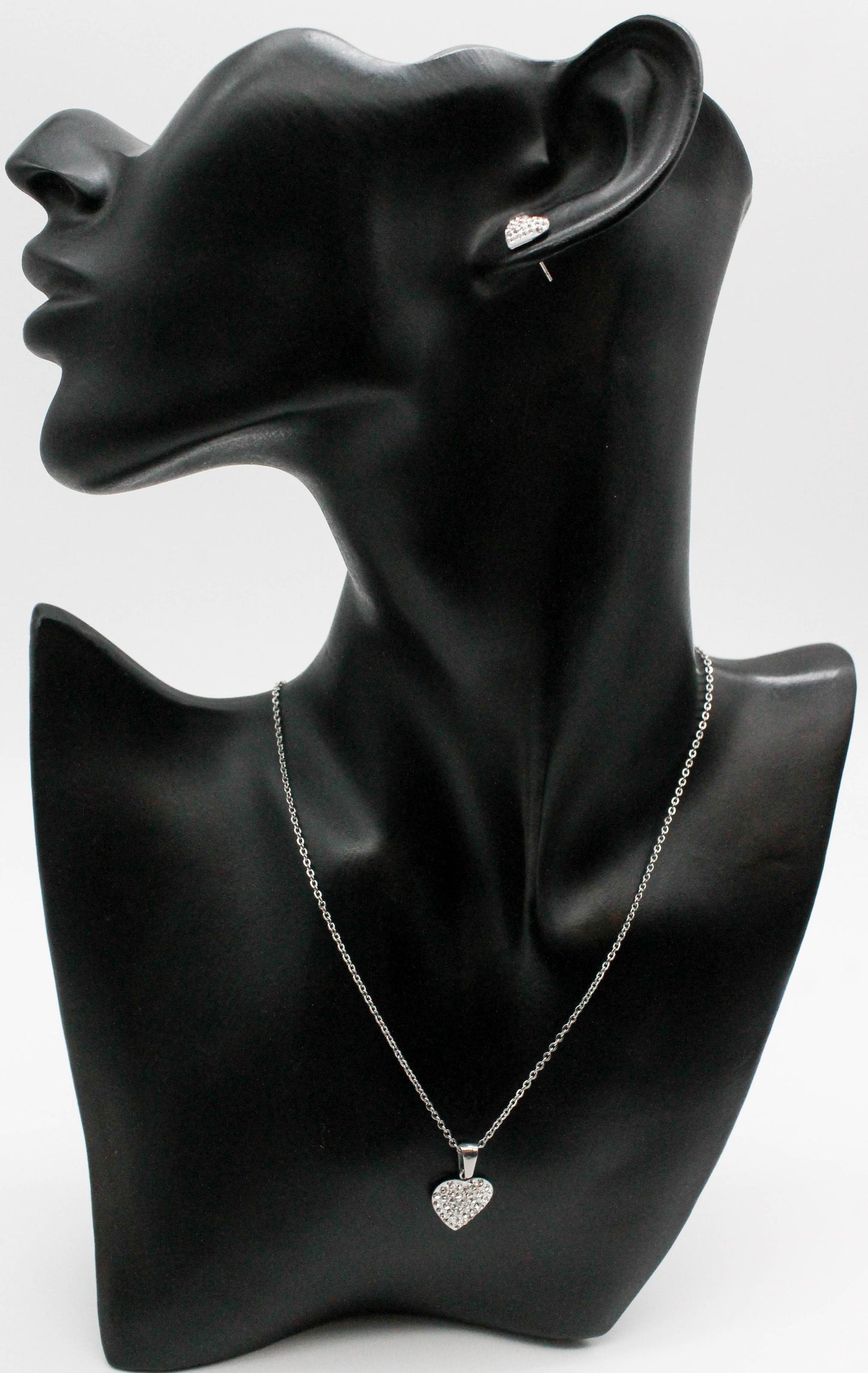 SET CORAZON CIRCONIA BROQUELES 9MM COLLAR 45 CMS DIJE 14MM; TONO PLATEADO