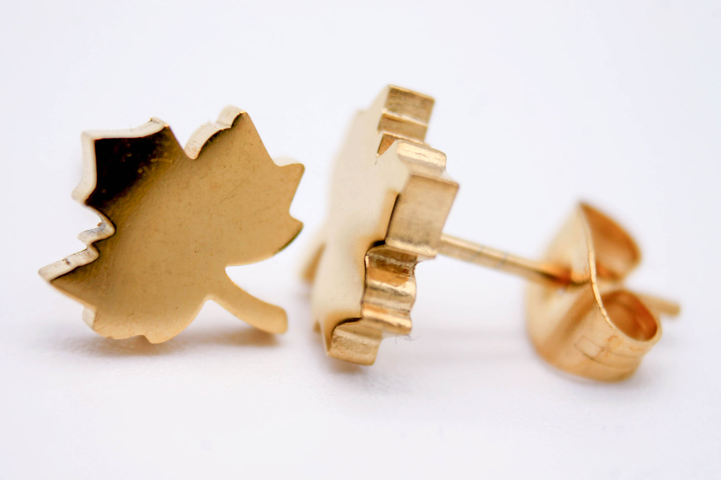 BROQUEL HOJA MAPLE 10 MM; TONO DORADO