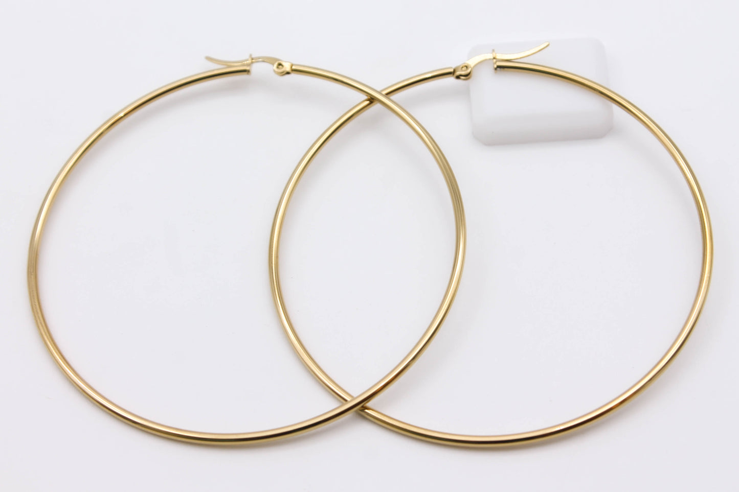 ARRACADAS BASICAS TUBULARES 80MM, TONO DORADO