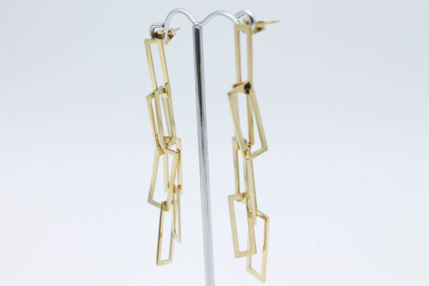 ARETES RECTANGULOS 2 TIRAS, 6.5 CM LARGO, TONO DORADO