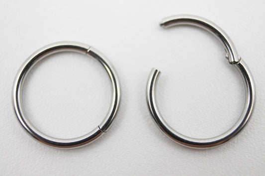 EAR CUFF PIERCING HIPOALERGÉNICO ARETE OREJA PERFORACION DORADO PLATEADO ACERO QUIRURGICO INOXIDABLE 316L REGALO MUJER DETALLE CALIDAD PRODUCTOS DE IMPORTACIÓN GUADALAJARA MÉXICO ENVÍOS DAMA JUVENIL MODA TENDENCIA DISEÑO GARANTÍA