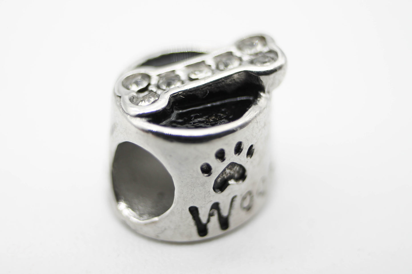 CHARM TAZON HUESO CIRCONIAS