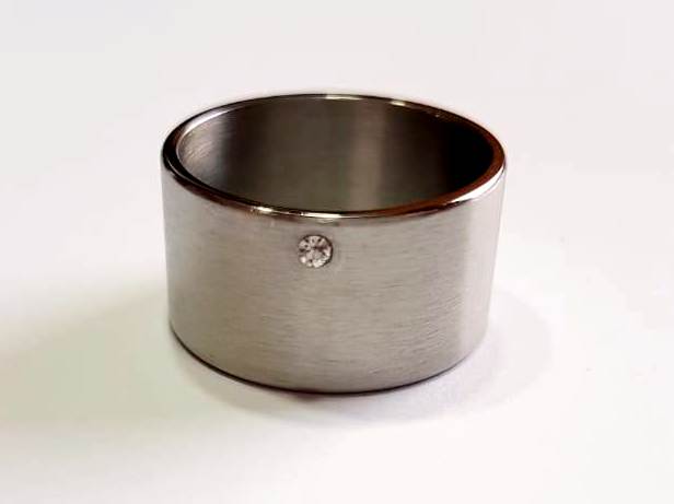 ARGOLLA ANCHA MINI CIRCONIA