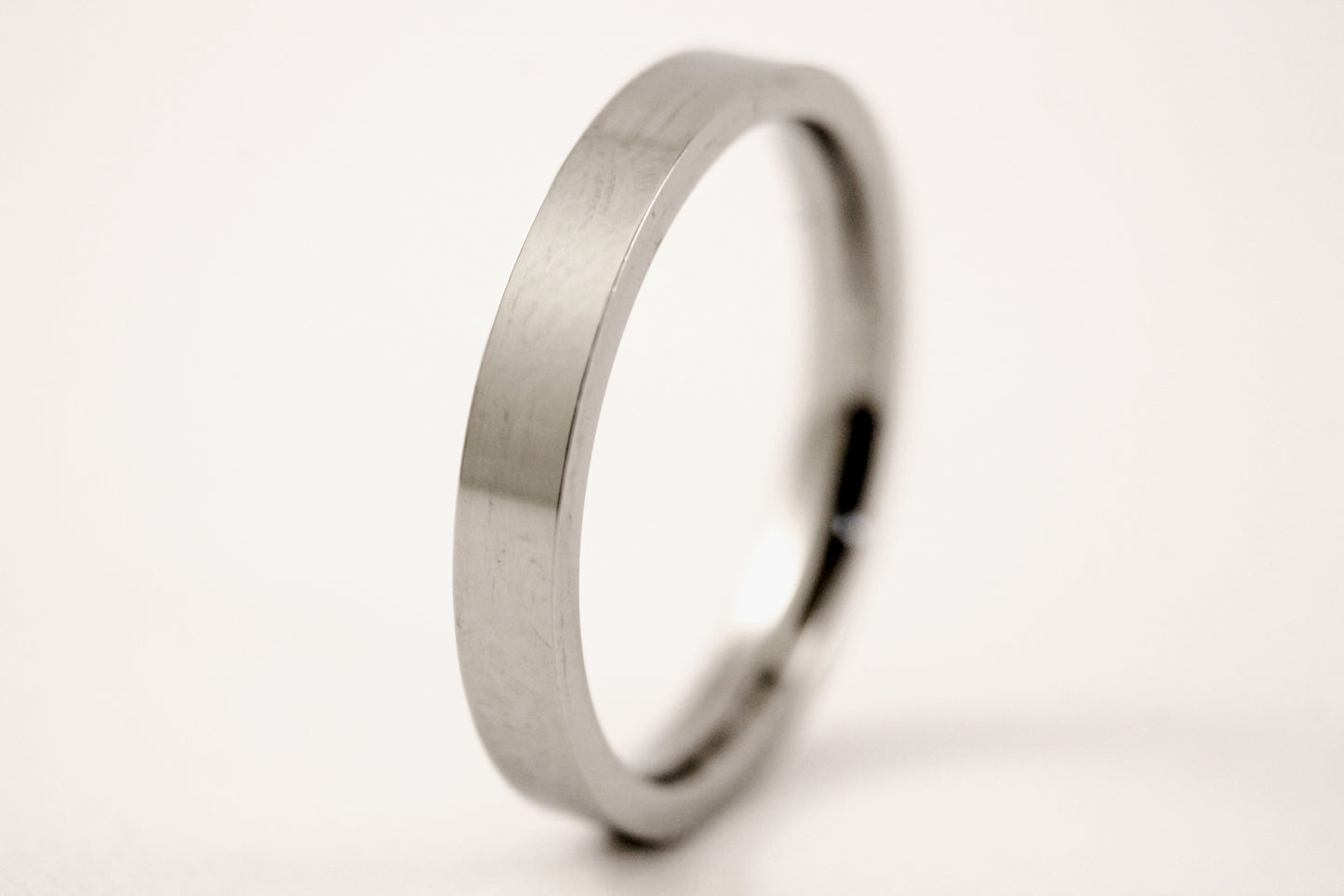 ARGOLLA ANILLO ALIANZA DORADO PLATEADO ACERO QUIRURGICO INOXIDABLE REGALO MUJER CADENA DETALLE CALIDAD PRODUCTOS DE IMPORTACIÓN GUADALAJARA MÉXICO ENVÍOS DAMA JUVENIL MODA TENDENCIA DISEÑO GARANTÍA HOMBRE CABALLERO