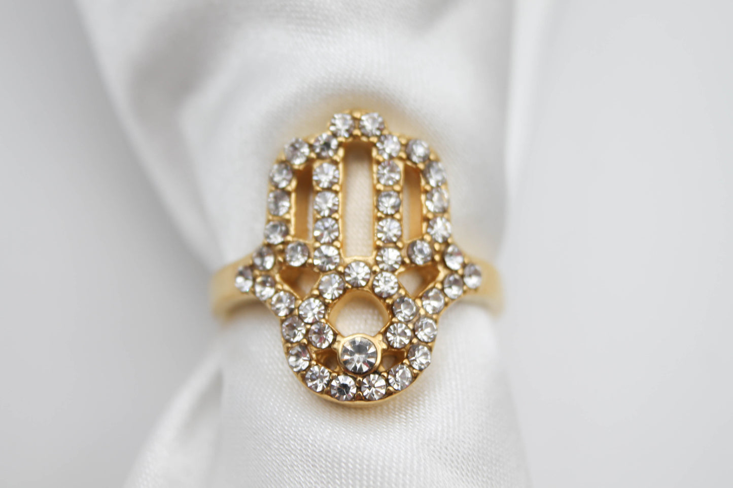 ANILLO MANO FATIMA CON CIRCONIAS 20 MM, TONO DORADO