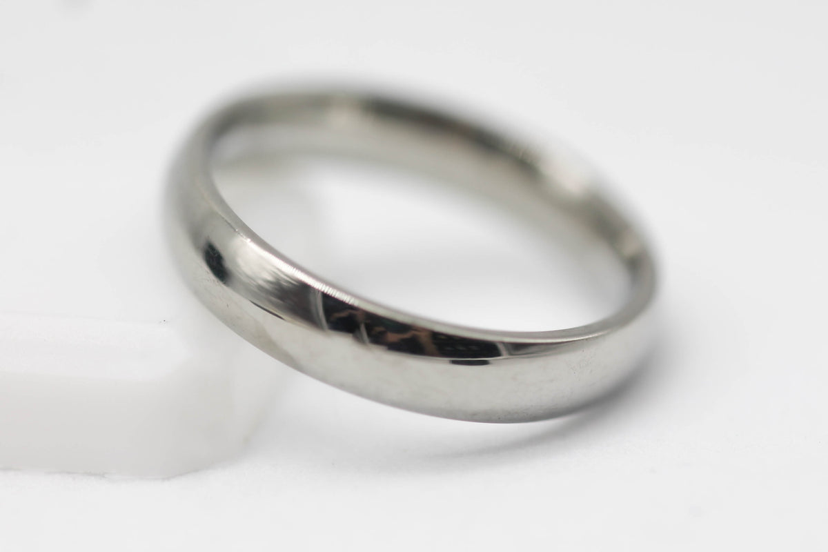 ANILLO ARGOLLA CONFORT UNISEX 4MM; TONO PLATEADO
