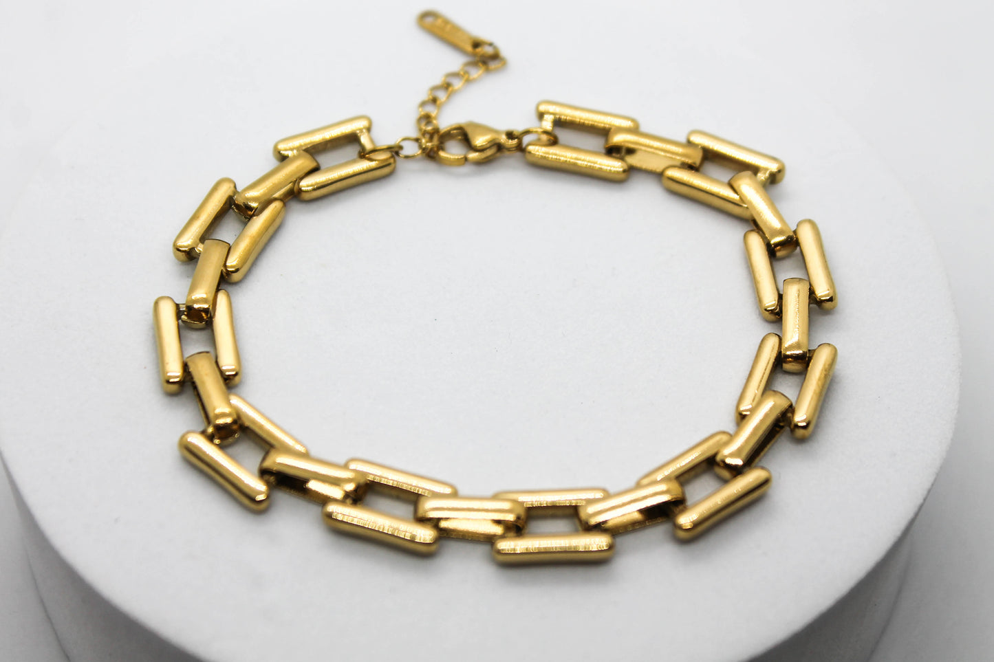 PULSERA ESLABONES RECTANGULARES; TONO DORADO
