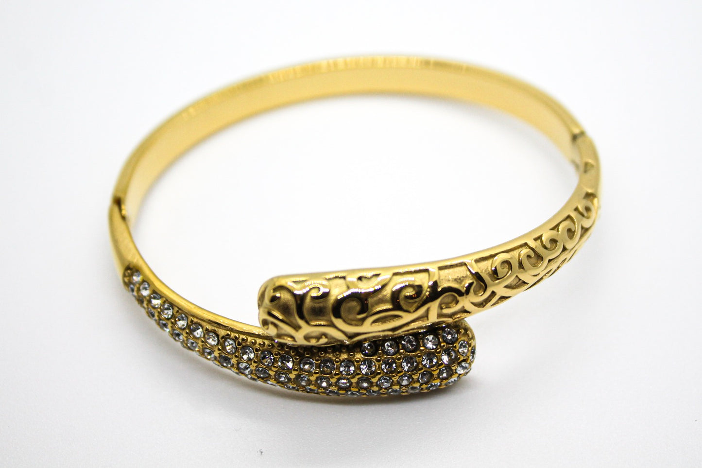 BRAZALETE DOBLE GOTA GRECAS Y CIRCONIAS; TONO DORADO