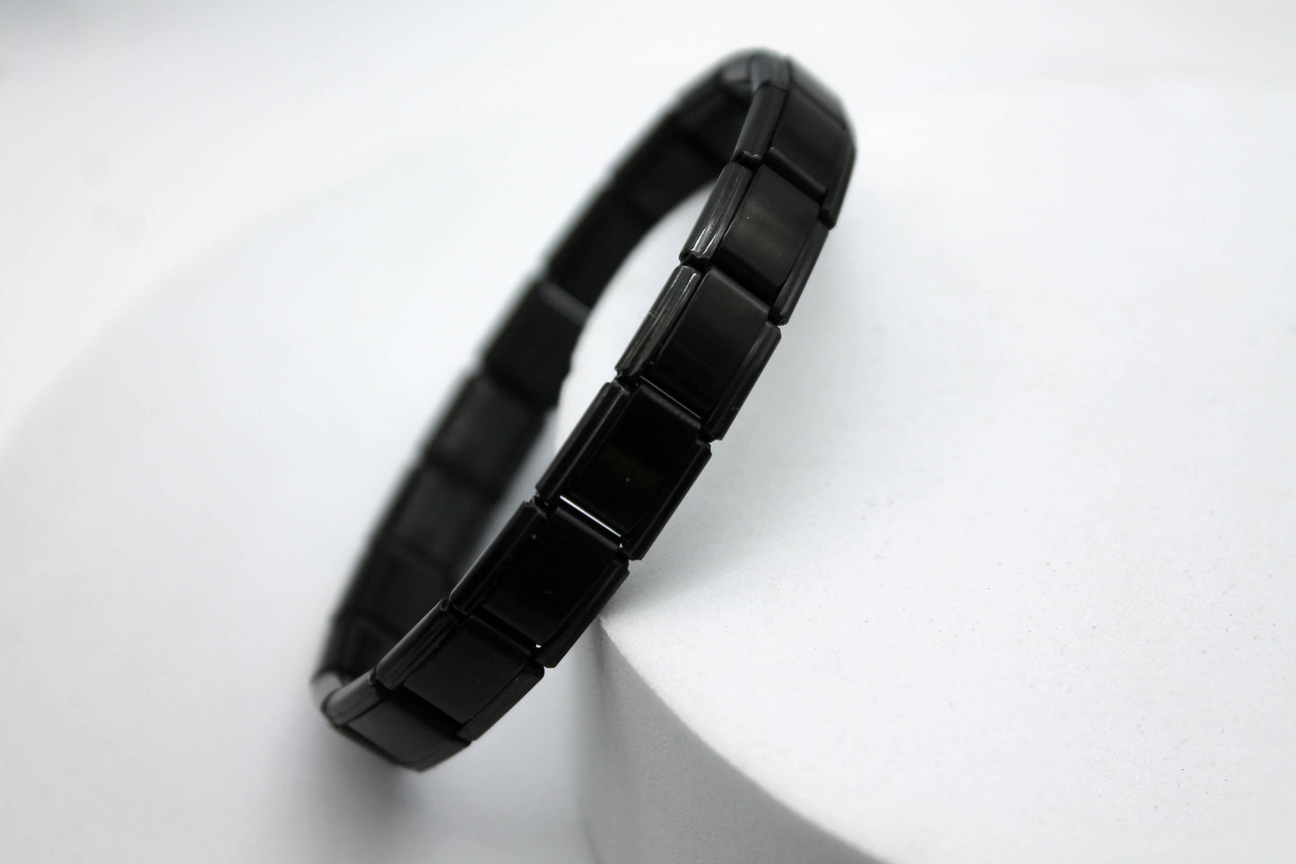 PULSERA ITALIANA; TONO NEGRO
