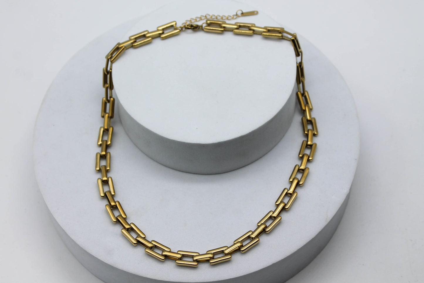 CADENA ESLABONES RECTANGULARES 40CMS + 5CMS EXTENSION; TONO DORADO