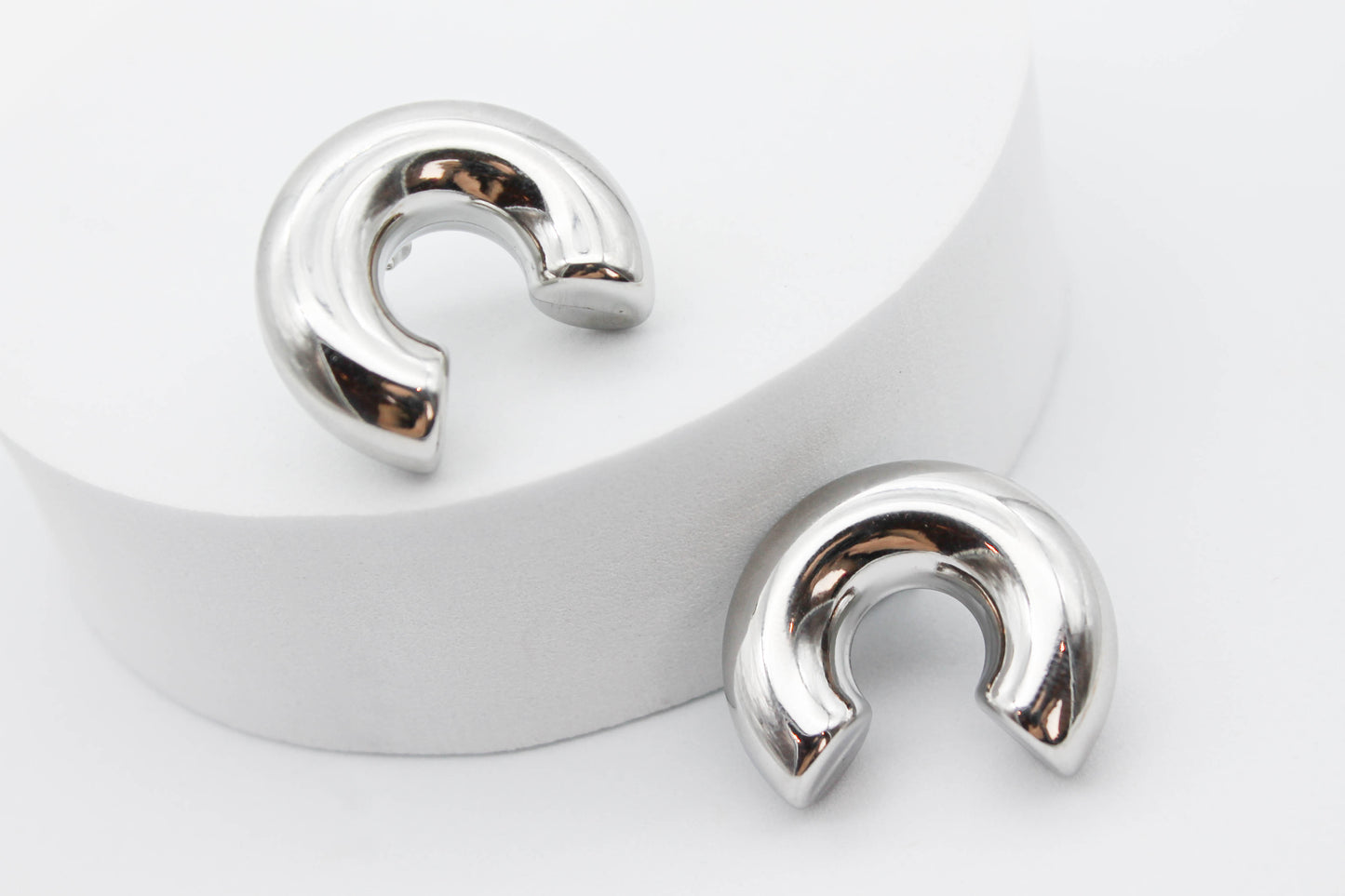 ARETES CHUNKY ARCO 10X30MM, HUECO, TONO PLATEADO