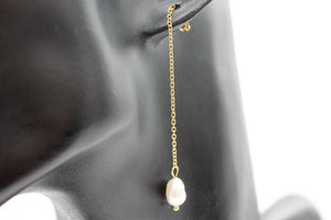 ARETES LARGOS, PERLA DE RIO COLGANDO, TONO DORADO, 6CM DE LARGO