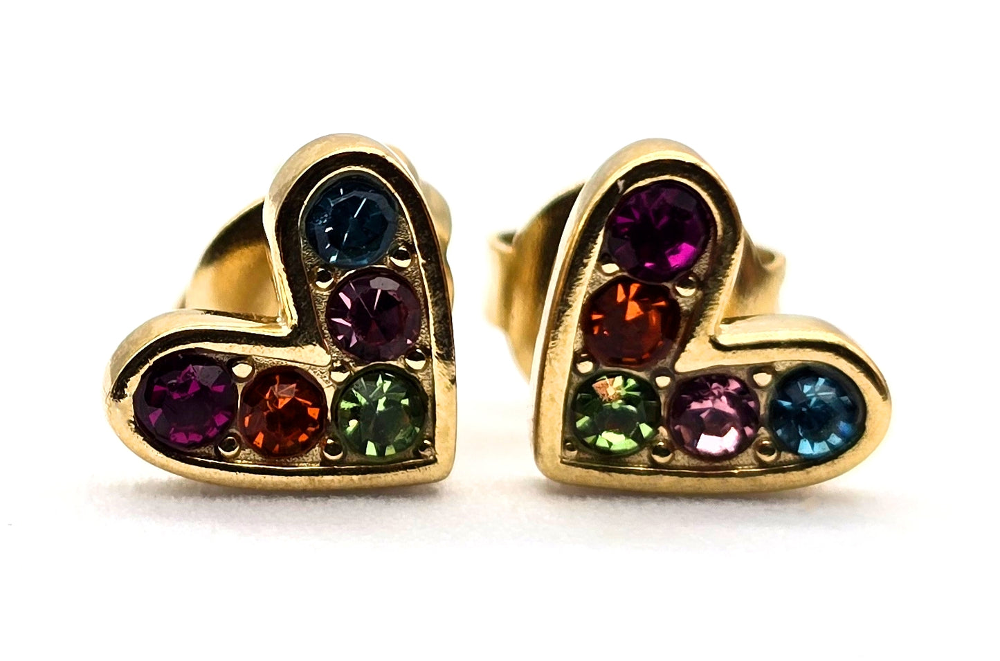 BROQUELES CORAZONES CIRCONIAS COLORES 8 MM; TONO DORADO