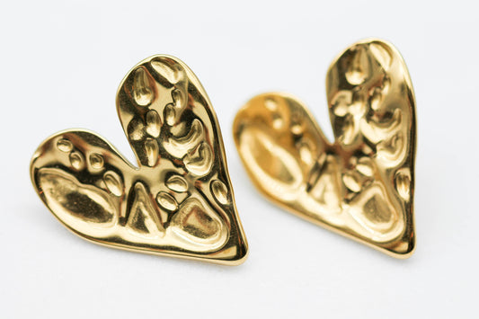 ARETES CORAZON 28MM CRAQUELADO; TONO DORADO