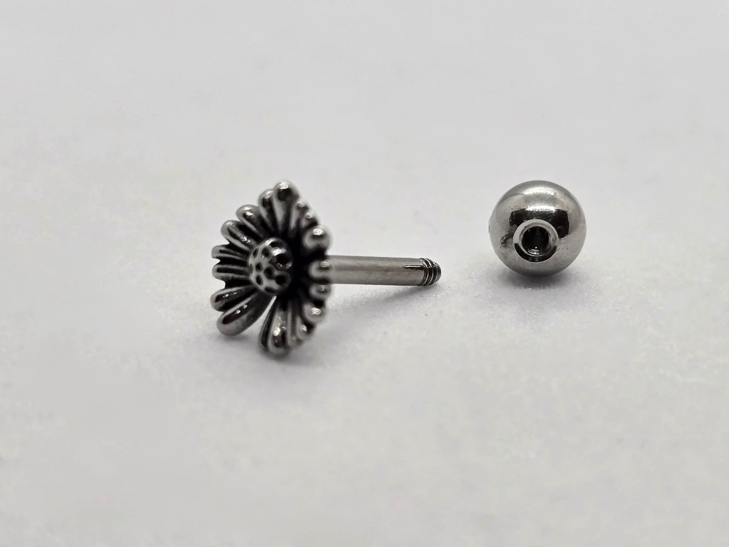 PIERCING MARGARITA; TONO PLATEADO