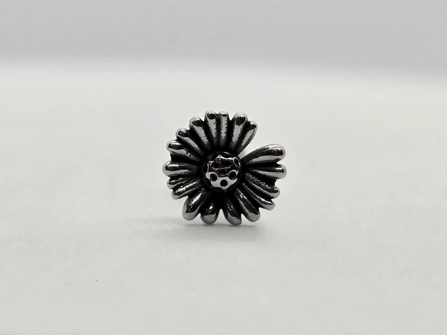 PIERCING MARGARITA; TONO PLATEADO