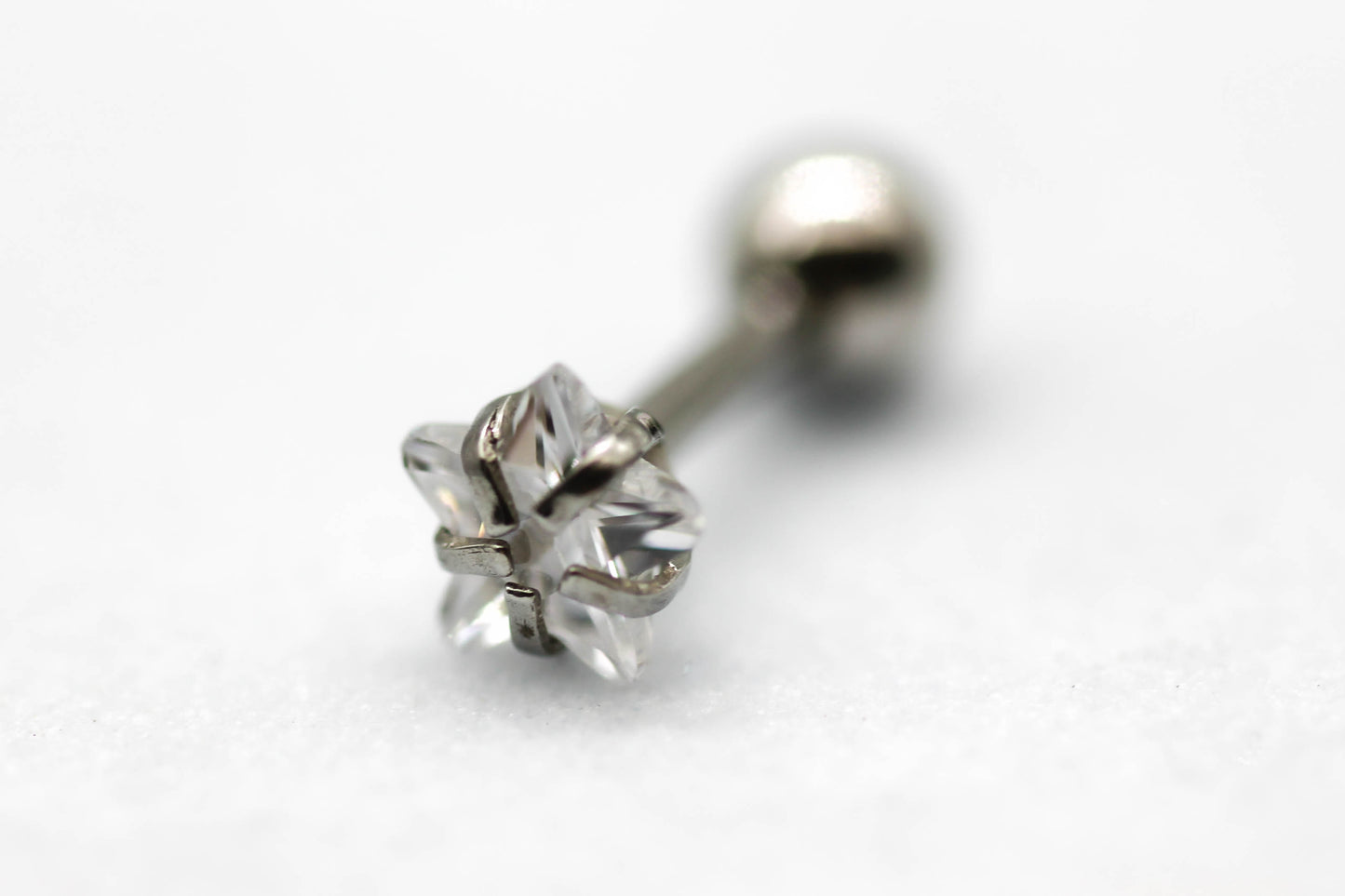 PIERCING CIRCONIA ESTRELLA 5MM; POSTE PLATEADO