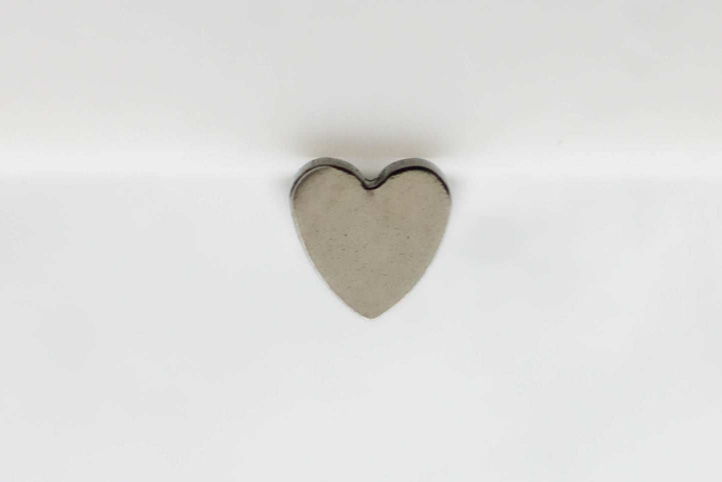 PIERCING TITANIO CORAZON POSTE 8MM