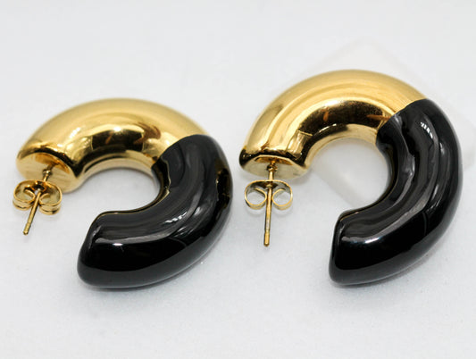 *MEDIA ARRACADA CHUNCKY MITAD ESMALTE NEGRO; TONO DORADO*