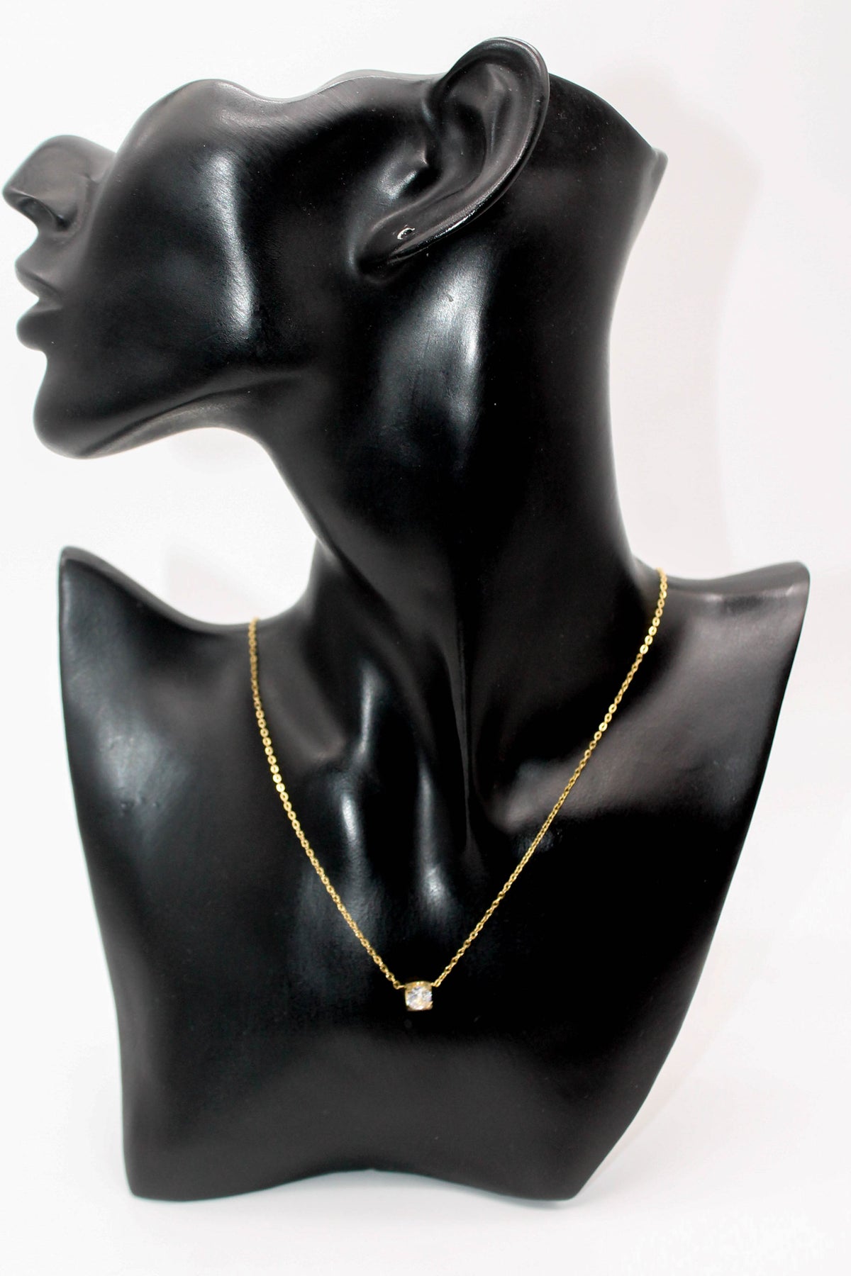 COLLAR CIRCONIA 5MM MONTADA EN CUADRO; CADENA 45 + 5 CMS EXTENSION; TONO DORADO