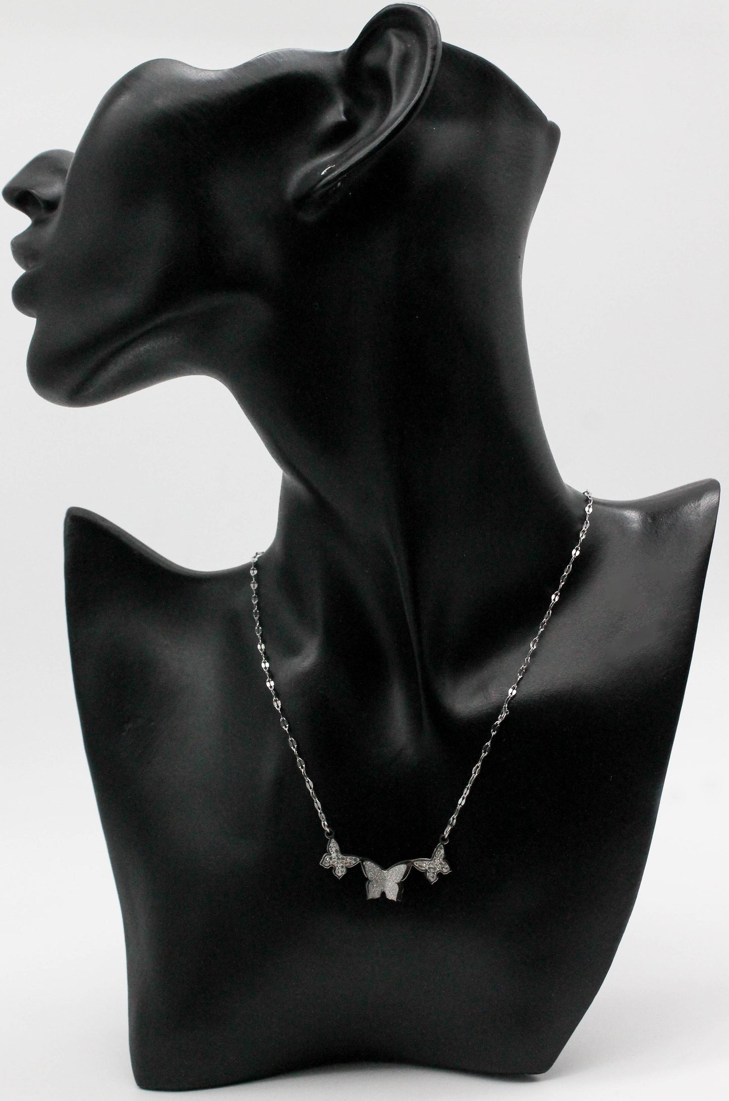 COLLAR CADENA ESLABON PLANO 3 MARIPOSAS 11 Y 9MM; 40CM + EXTENSION 5CM; TONO PLATEADO