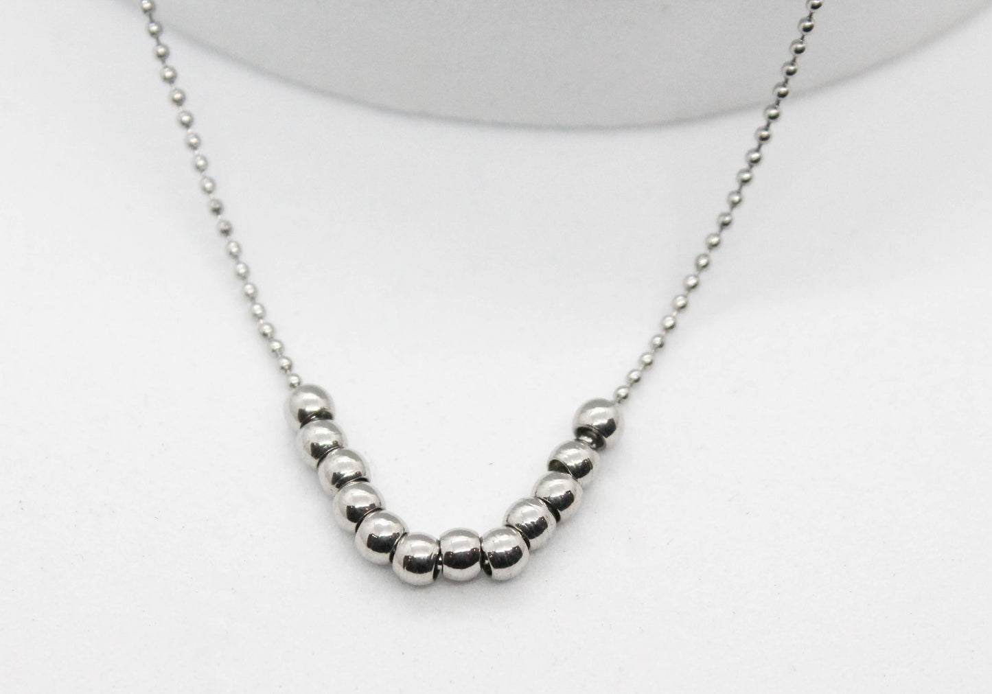 COLLAR CADENA MINI ESFERITAS 12 ESFERAS 3MM, 40CM + EXTENSION 5CM; TONO PLATEADO
