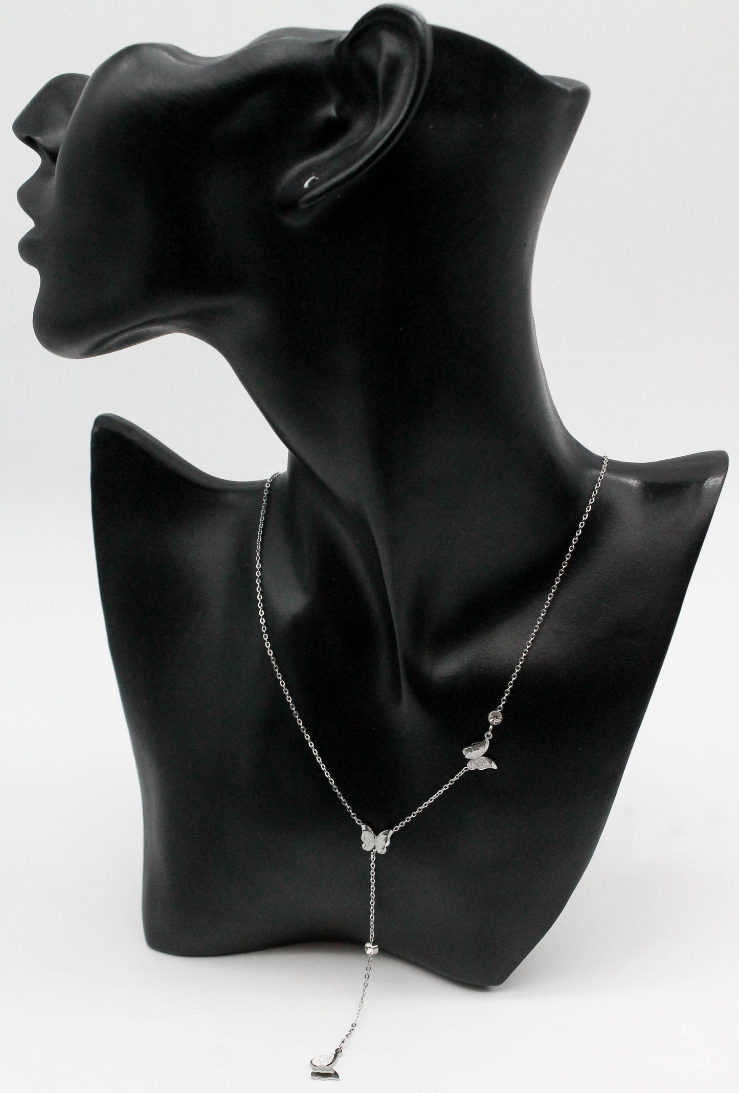 COLLAR CORBATIN 3 MARIPOSA AZUCARADAS  10MM 2 CIRCONIAS 4MM, 40CM + EXTENSION 5CM; CADENA COLGANDO 8CM; TONO PLATEADO