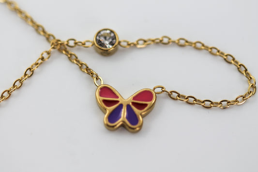 COLLAR MARIPOSA 10MM ESMALTE ROSA FIUSHA  Y MORADO, CON CIRCONIA 45CM DE LARGO + EXTENSION 5CM, TONO DORADO.