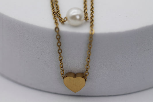 COLLAR DOBLE PERLA SINTETICA 40CM DE LARGO  CORAZON 44CM - DIJES 7MM, TONO DORADO