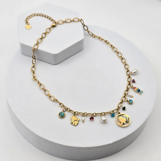 COLLAR MULTI COLGANTES ELEFANTES; TONO DORADO