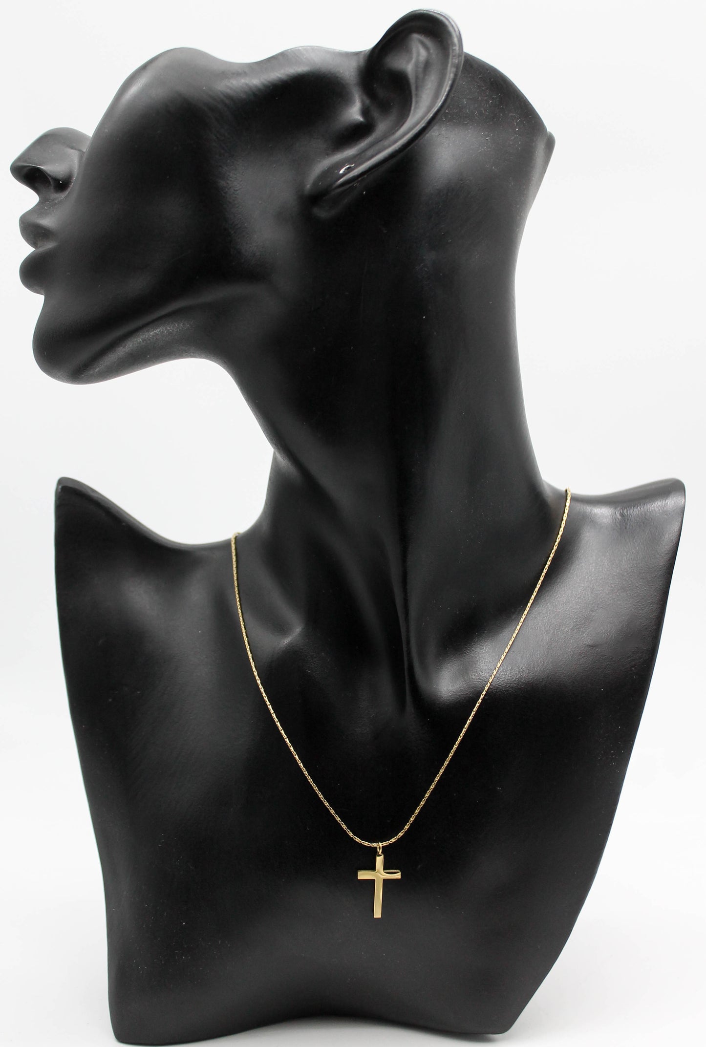 COLLAR CRUZ LISA 18MM CADENA MINIMALISTA 45CMS + 5CMS DE EXTENSION; TONO DORADO