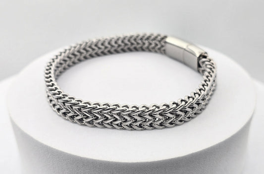 PULSERA CABALLERO CADENA DOBLE ESPIGA 21CMS LARGO; 9 X 4MM ANCHO; TONO PLATEADO