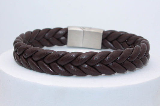 PULSERA TRENZA PIEL CAFE  6MM DE GROSOR; BROCHE PLATEADO